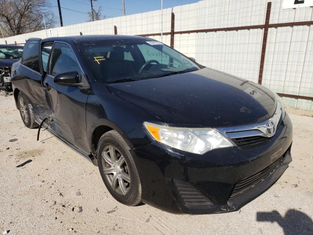 Toyota Camry base (2012)