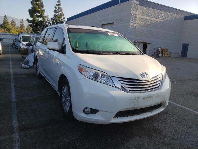 Toyota Sienna xle (2015)