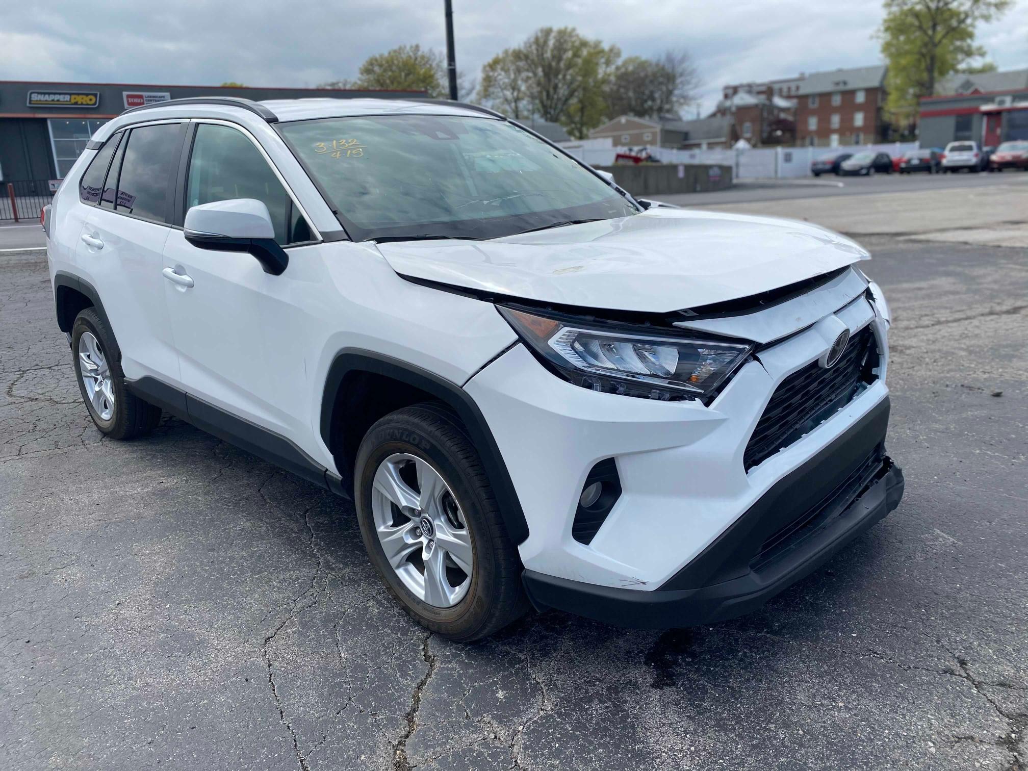 Toyota Rav4 xle (2020)