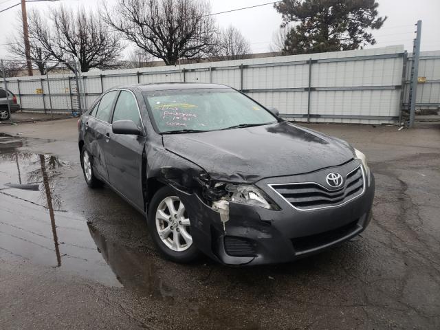 Toyota Camry base (2011)