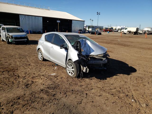 Toyota Prius c (2013)