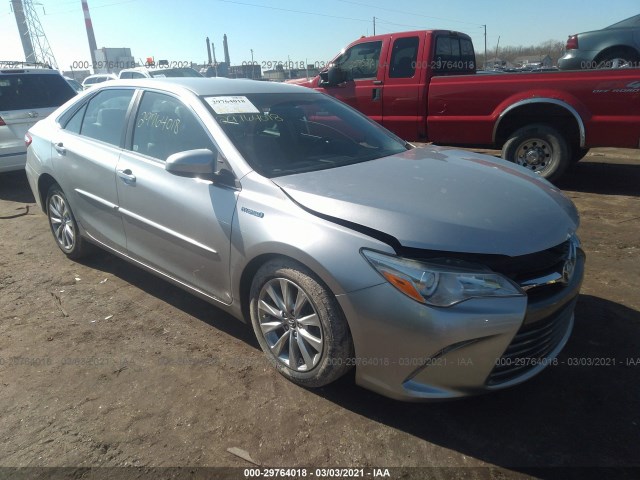 Toyota Camry hybrid (2015)
