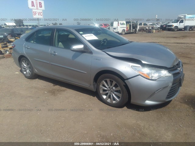 Toyota Camry hybrid (2015)