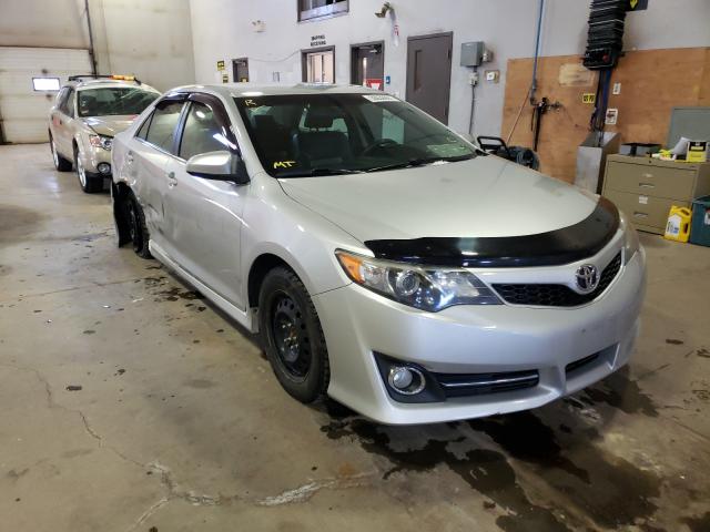 Toyota Camry base (2012)