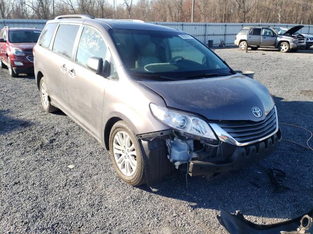 Toyota Sienna xle (2012)
