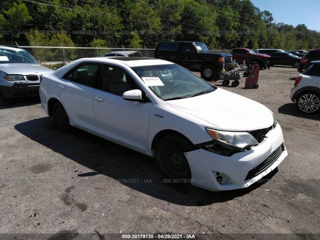 Toyota Camry hybrid (2013)