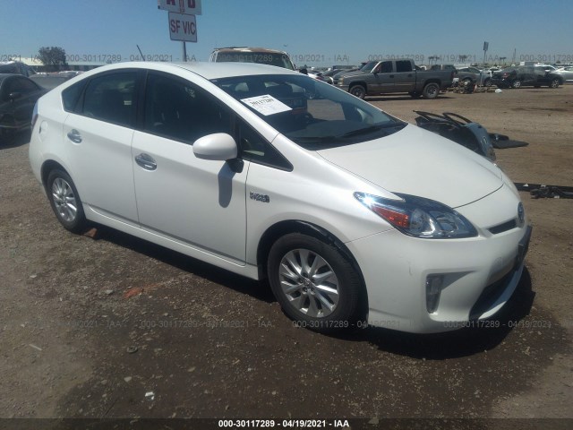 Toyota Prius plug-in (2014)