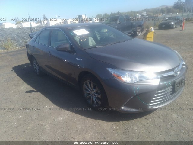 Toyota Camry hybrid (2015)