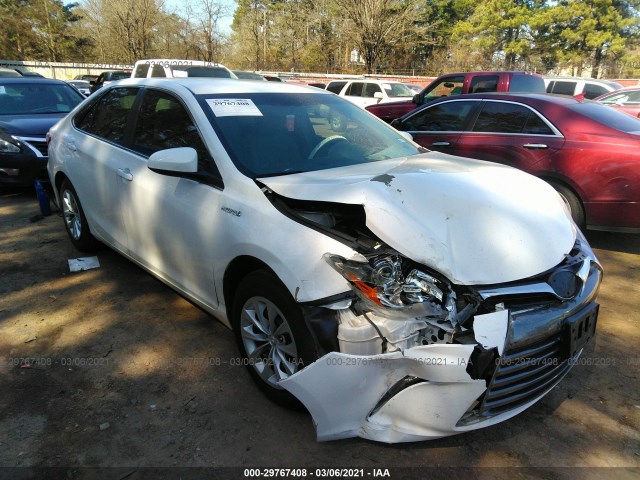 Toyota Camry hybrid (2016)