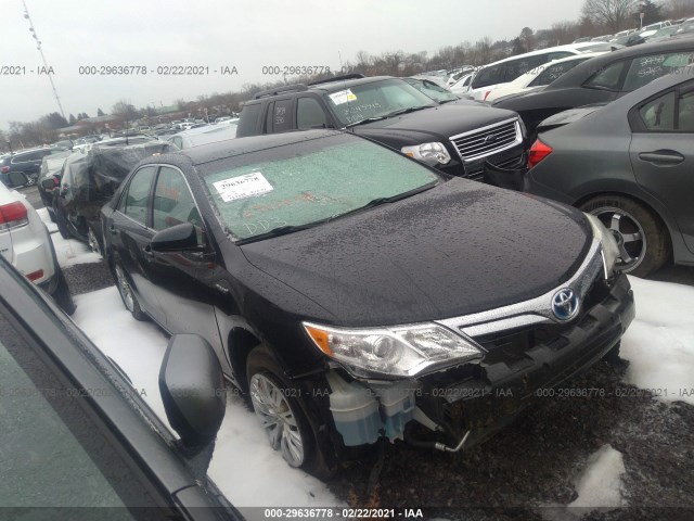 Toyota Camry hybrid (2014)