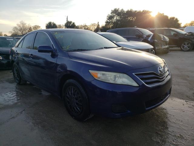Toyota Camry base (2011)