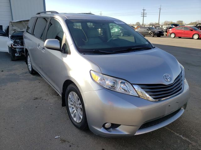 Toyota Sienna xle (2012)