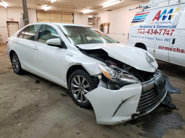 Toyota Camry (2015)
