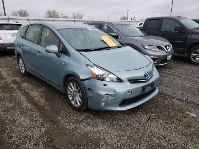 Toyota Prius v (2013)