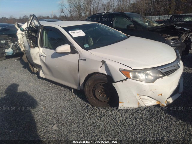 Toyota Camry hybrid (2014)
