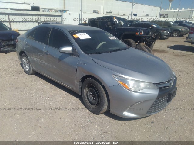 Toyota Camry hybrid (2015)