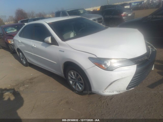 Toyota Camry hybrid (2015)
