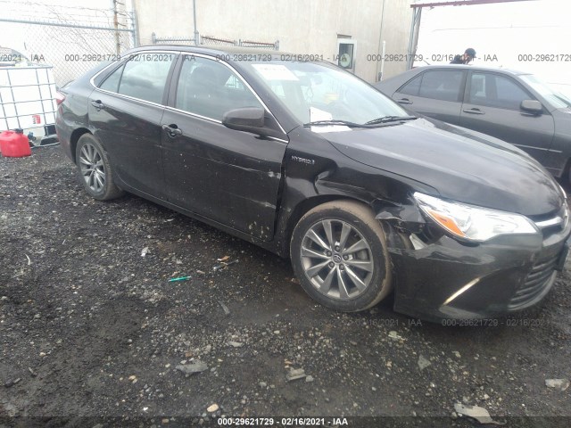Toyota Camry hybrid (2015)