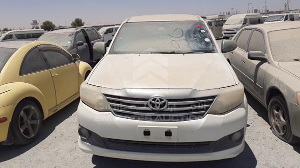 Toyota Fortuner (2012)