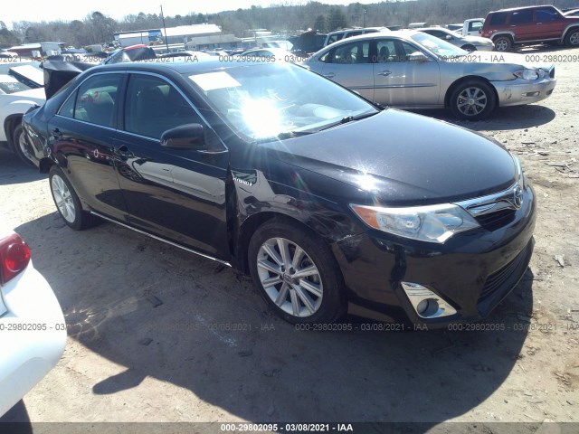 Toyota Camry hybrid (2014)