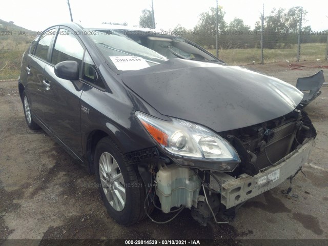 Toyota Prius plug-in (2014)