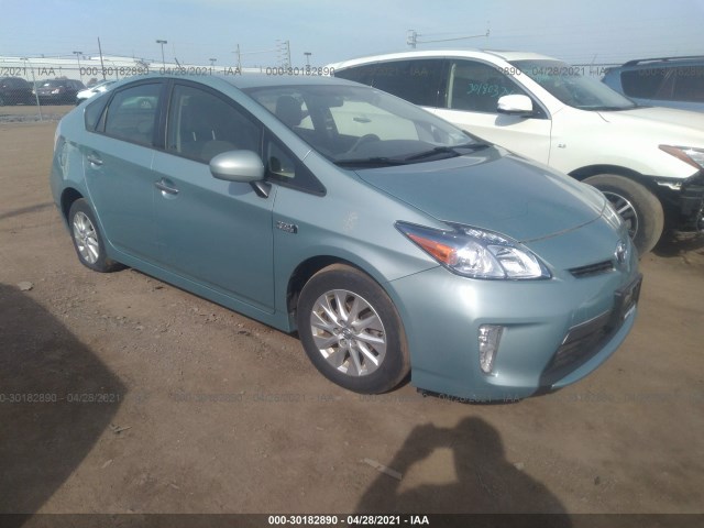 Toyota Prius plug-in (2014)