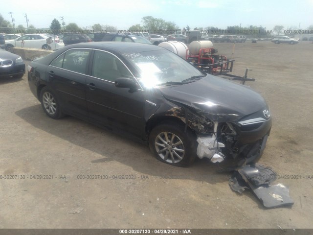 Toyota Camry hybrid (2011)