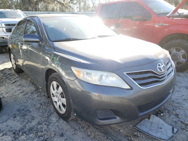 Toyota Camry base (2011)