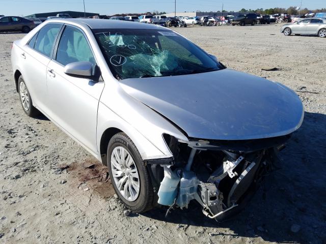 Toyota Camry base (2012)