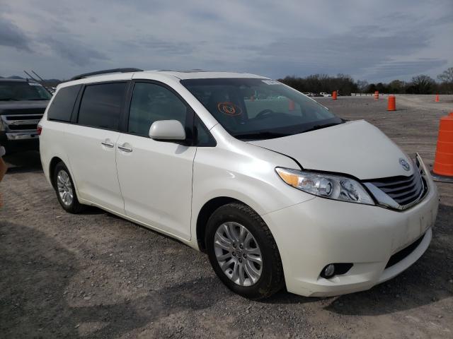 Toyota Sienna xle (2015)