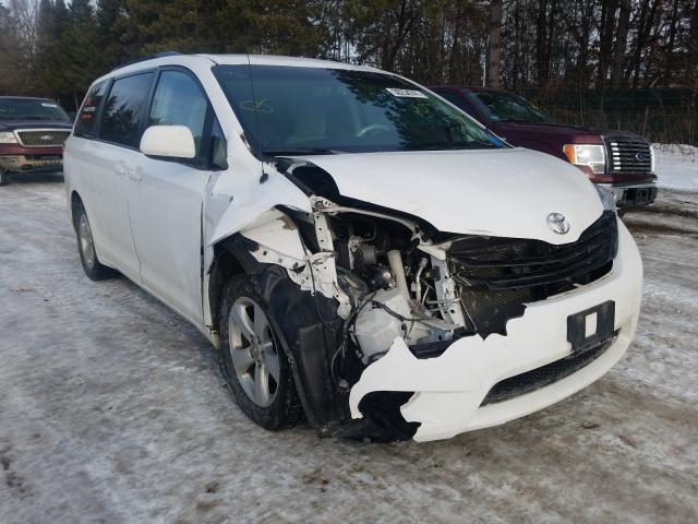 Toyota Sienna le (2014)