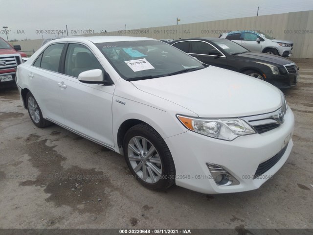 Toyota Camry hybrid (2012)