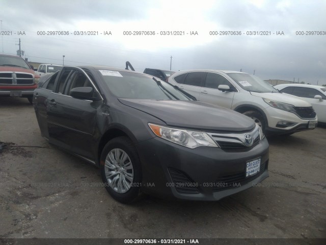 Toyota Camry hybrid (2013)