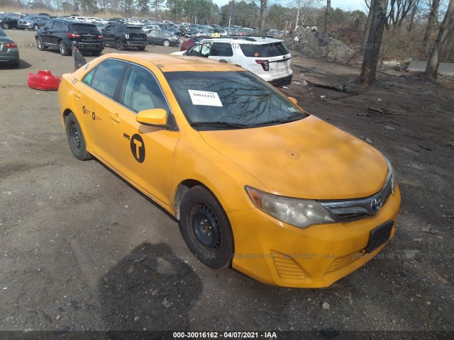 Toyota Camry hybrid (2013)