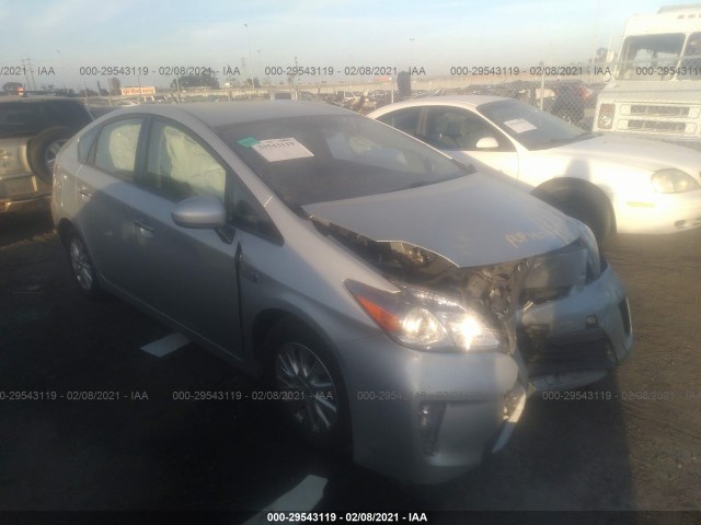 Toyota Prius plug-in (2015)