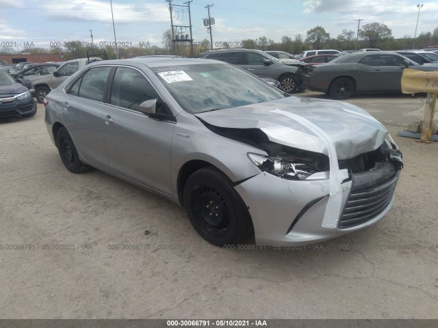 Toyota Camry hybrid (2016)