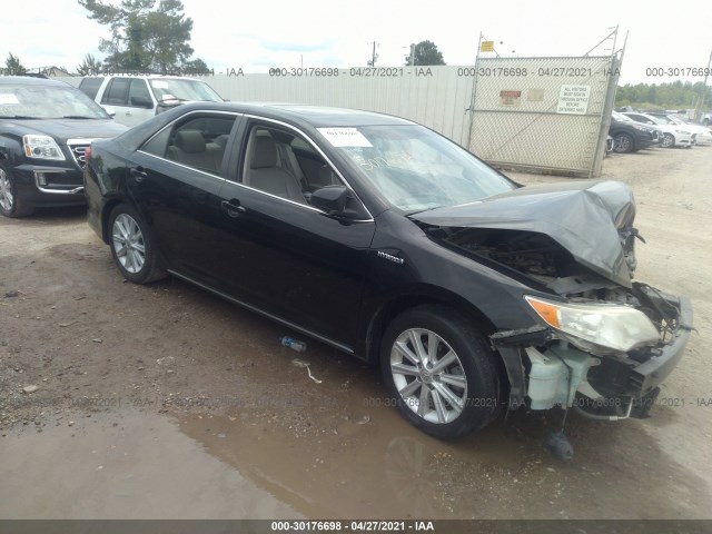 Toyota Camry hybrid (2012)