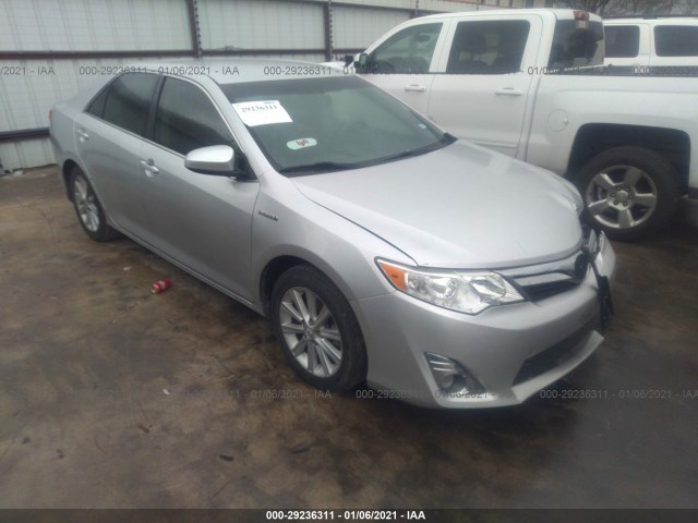 Toyota Camry hybrid (2014)