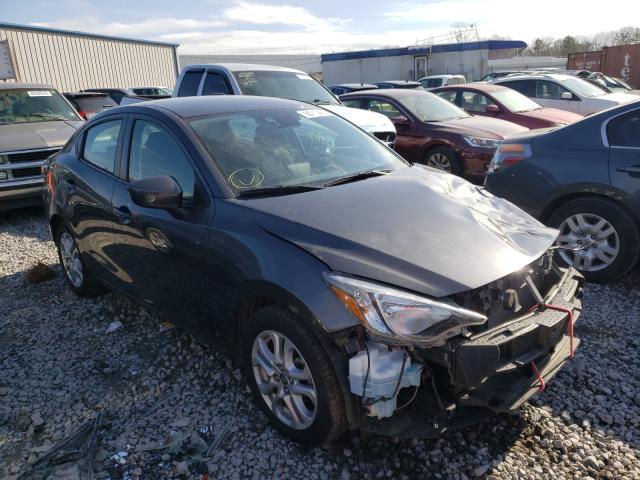 Toyota Scion ia (2016)