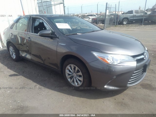 Toyota Camry hybrid (2016)