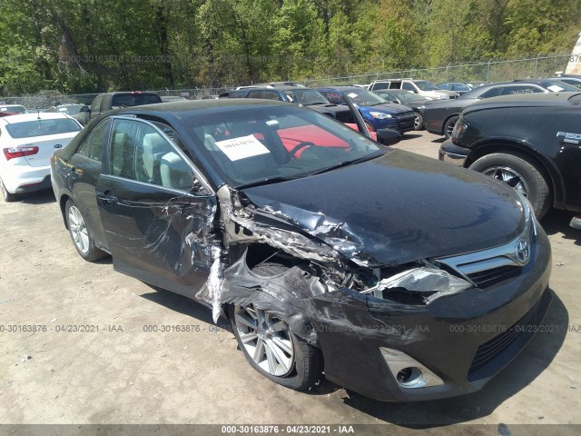 Toyota Camry hybrid (2013)