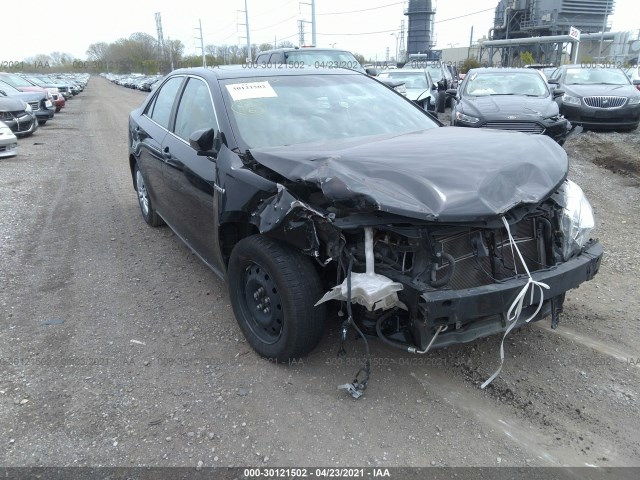 Toyota Camry hybrid (2014)