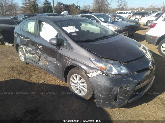 Toyota Prius plug-in (2014)