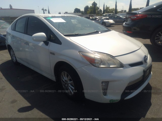 Toyota Prius plug-in (2014)