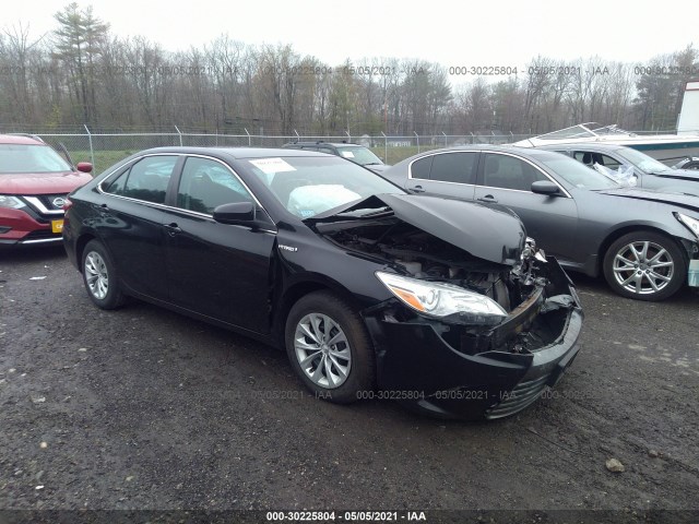 Toyota Camry hybrid (2015)