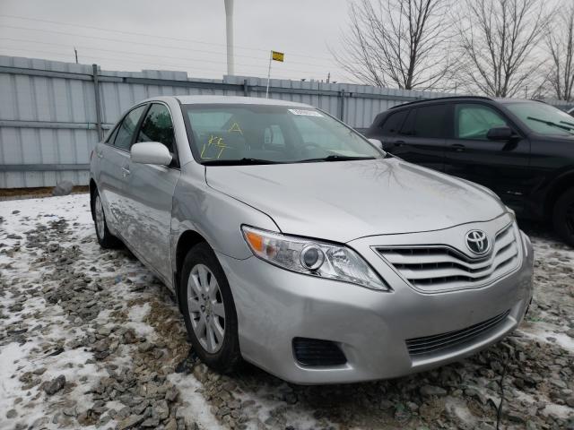 Toyota Camry base (2010)