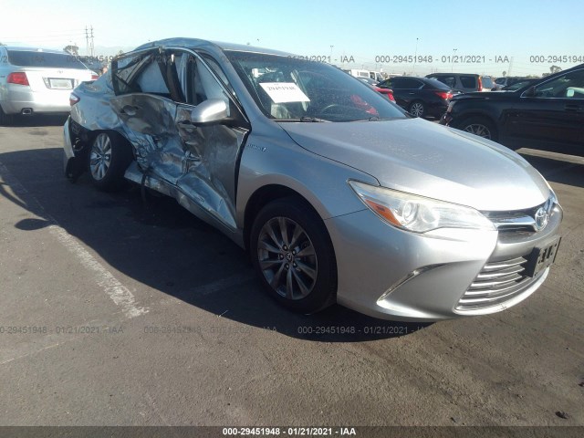 Toyota Camry hybrid (2015)