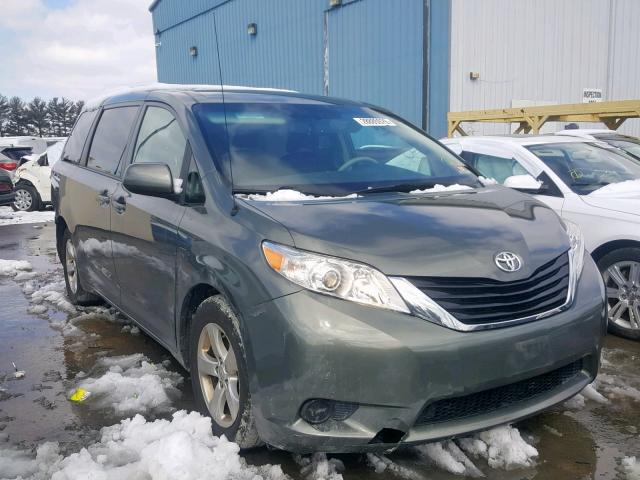 Toyota Sienna le (2013)