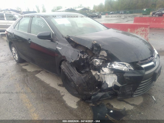 Toyota Camry hybrid (2015)