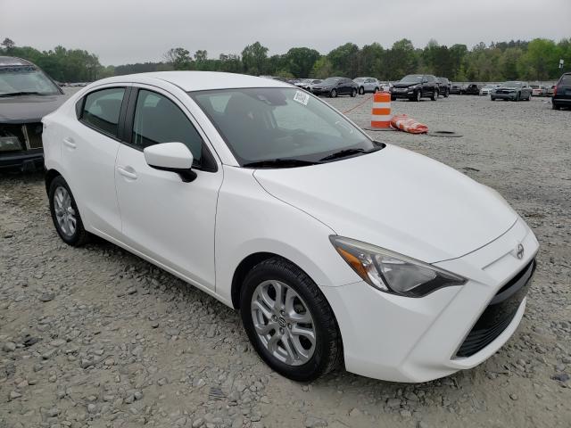 Toyota Scion ia (2016)